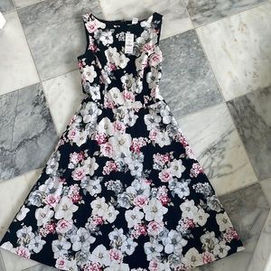 Lovely WHBM dress with pockets🥰